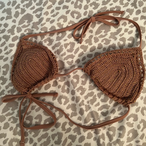 Swimsuit top - Picture 1 of 1